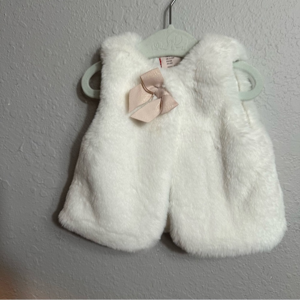 Catherine Malandrino Mini, White Fur Vest with Pink Bow, Winter Wonderland, 3-6